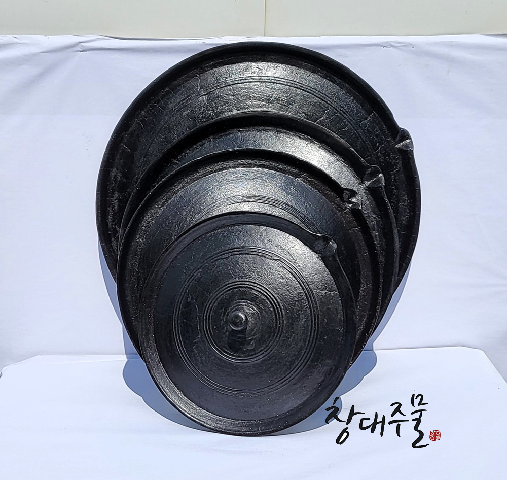 국산 길들인 무쇠 꼭지 솥뚜껑 구이판 [60cm]-삼각 기름구멍
