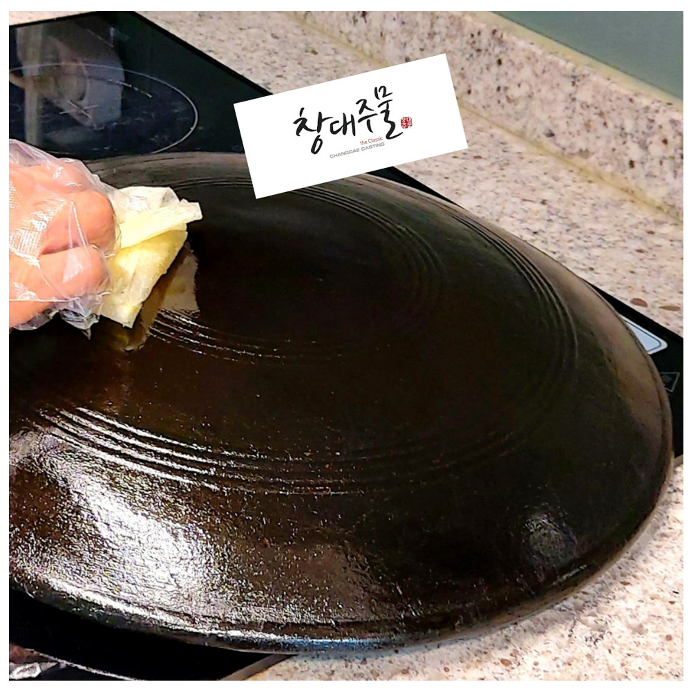 국산 무쇠 가마 솥뚜껑 불판 구이판 [40cm]- 손잡이 없음(가운데), 길들임