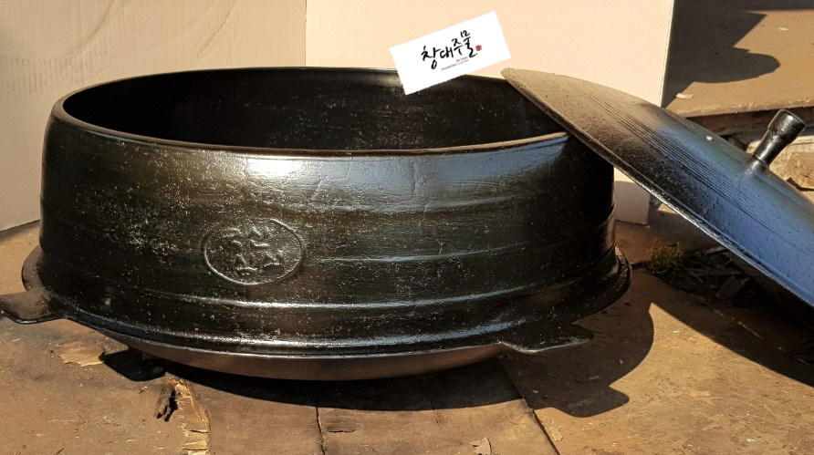 통솥 8호[67cm]- 국산 길들인 무쇠 가마솥 전통 통주물